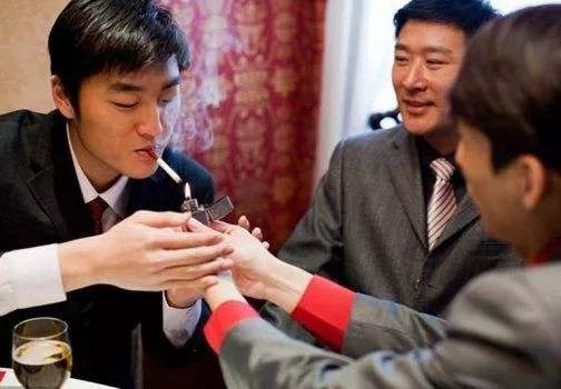 春节期间人们都喜欢抽什么类型的香烟？稀缺品、新品和经典品牌