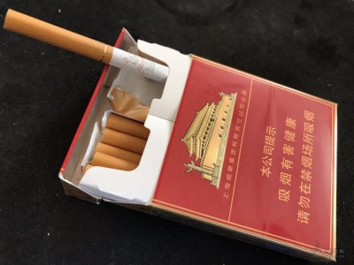 2019新款中华细支香烟