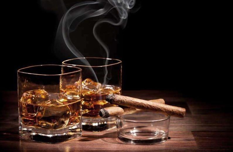 当雪茄遇上酒会产生怎样的化学反应呢？