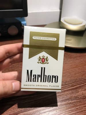 【图】万宝路(硬白)美国免税版香烟