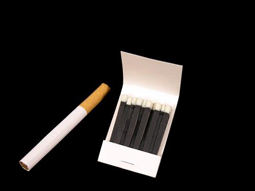 龙凤呈祥黑色香烟图片